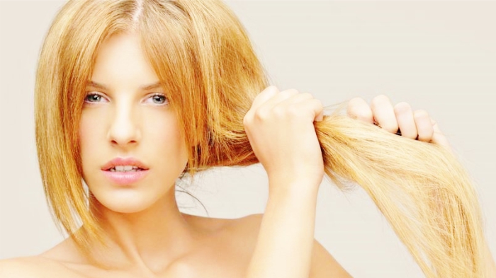 Cabelo ressecado ou cabelo poroso? Conheça todas as diferenças entre o ressecamento e a porosidade nos cabelos. Saiba também como tratar os cabelos nos dois casos.